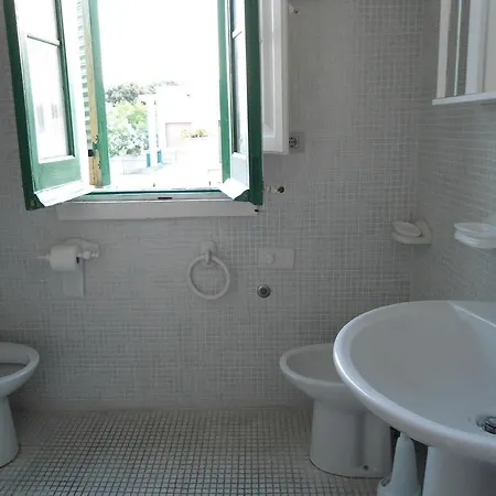 Casa Mirella בית נופש קסטריניאנו דל קאפו